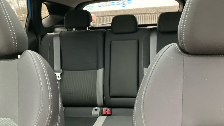 Nissan Qashqai 1.3 DiG-T N-Connecta 5dr [Glass Roof Pack] Petrol Hatchback